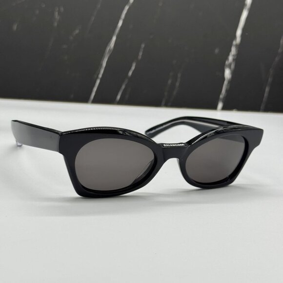 NEW BB0230S 001 BALENCIAGA BLACK CAT EYE WOMEN BALENCIAGA SUNGLASSES - Picture 6 of 11